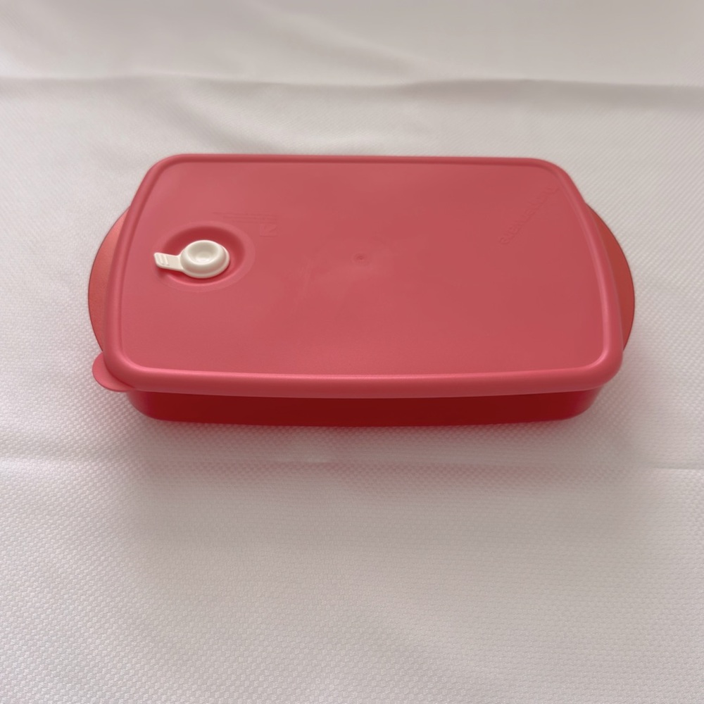 Tupperware Rock N Serve Dish 6-Cups Microwave